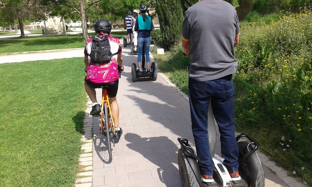 2018 05 10 Segways in Jardí del Túria 02