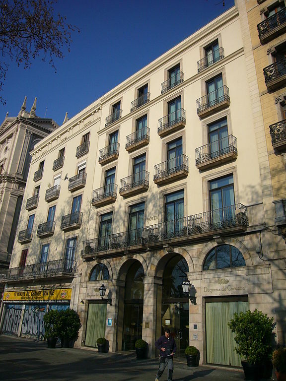 Hotel Duquesa de Cardona al passeig de Colom