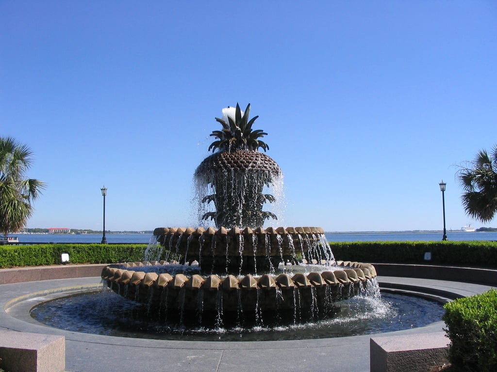 Charleston-SC-pineapple-fountain