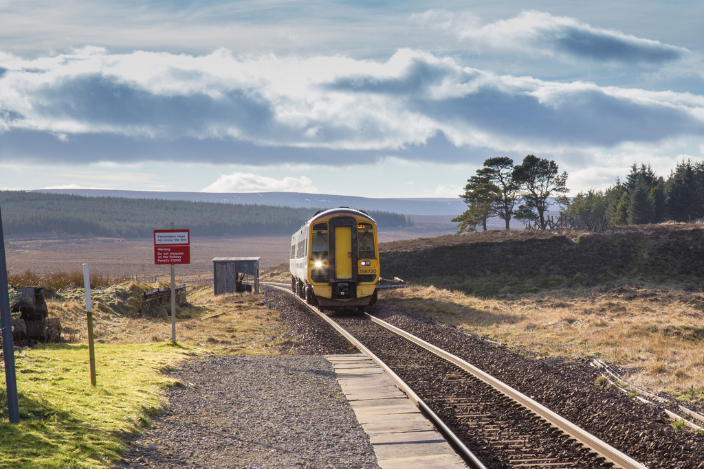 Altnabreac Station Approaching Train to Wick (16351516469)