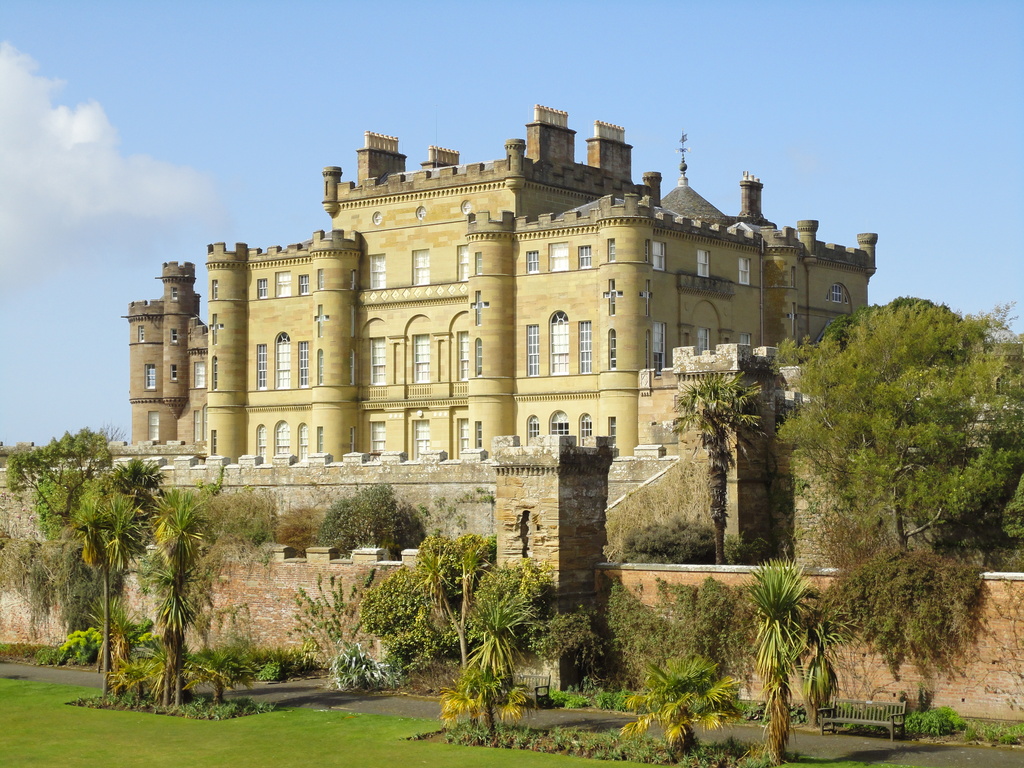 Culzean Castle house and gardens 02