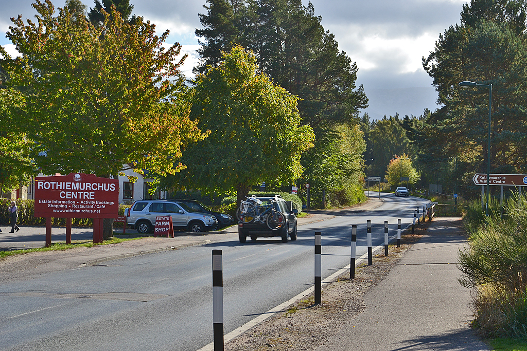 The B970 passing the Rothiemurchus Centre