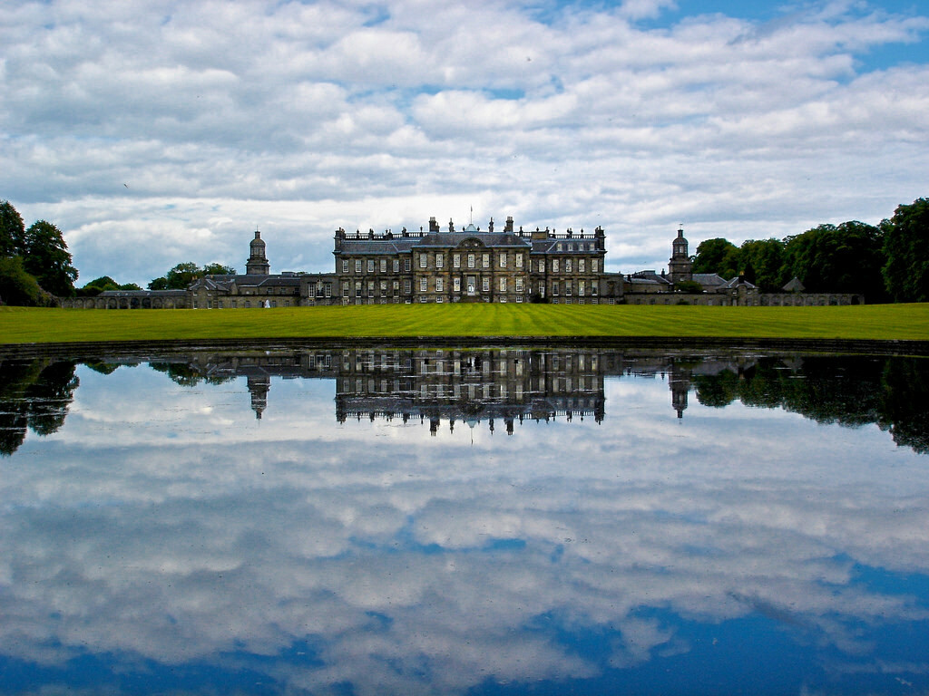 Hopetoun House