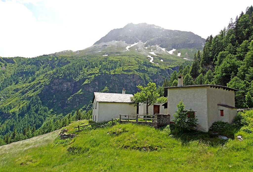Switzerland-01688 - Mountain Retreat (22109445010)