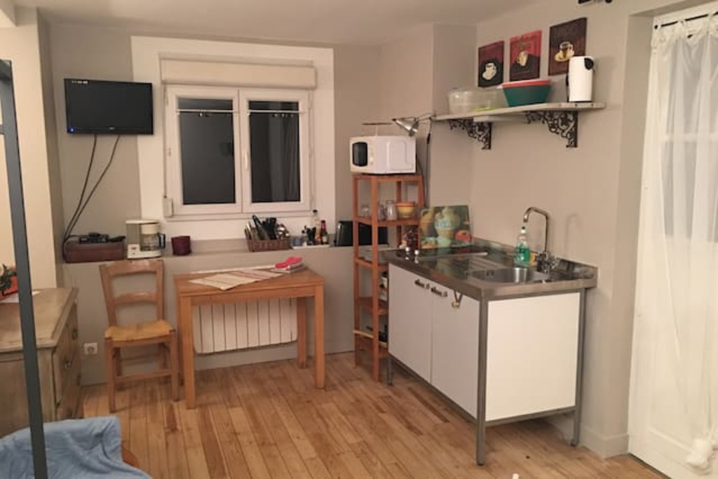 airbnb lavalette | studio in the quiet mons