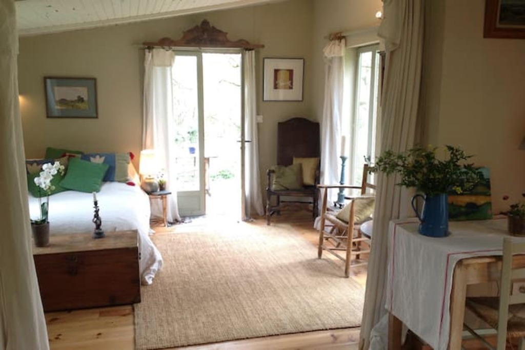 Top 10 Airbnb Vacation Rentals In SaintAntoninNobleVal, France Updated 2024 Trip101