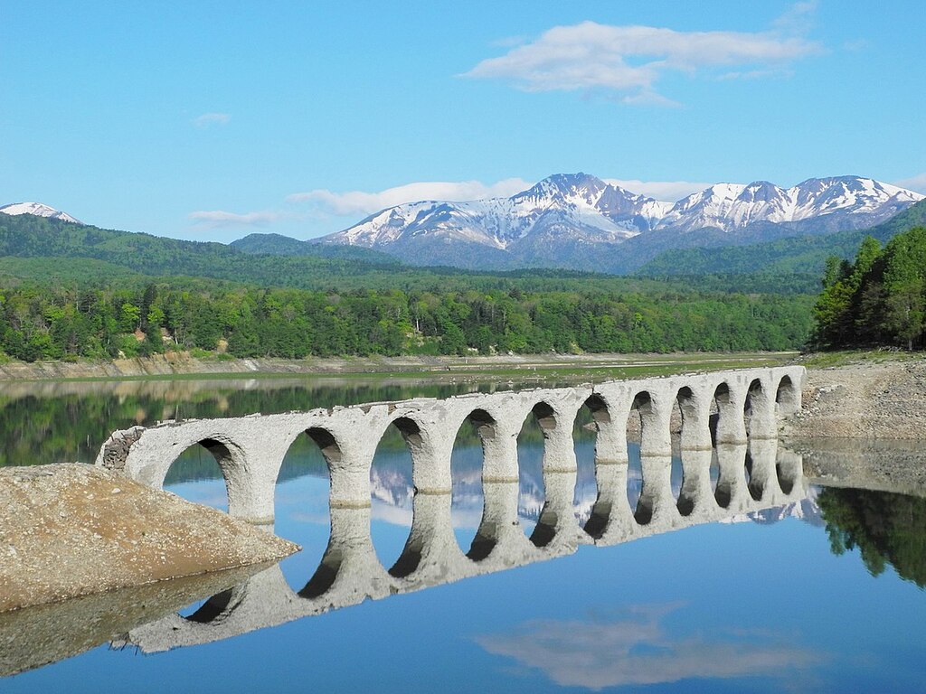  Taushubetsu River Bridge