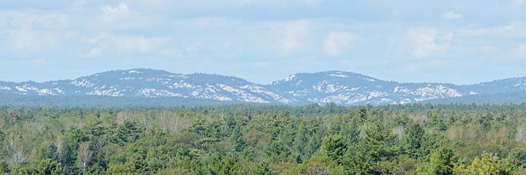 Philip Edward Island and the La Cloche Mountains