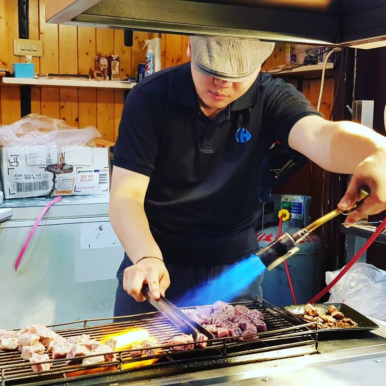 food to try in taiwan | melt in your mouth flame-torched beef