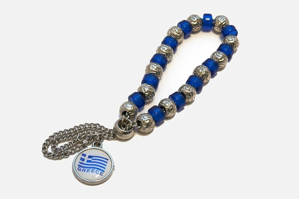 Greek komboloi