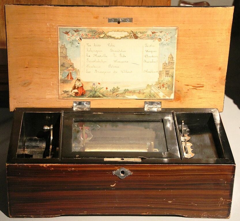  Music Box swiss