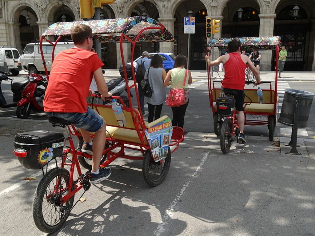 Rickshaw Tours - cycle taxis in Barcelona 02
