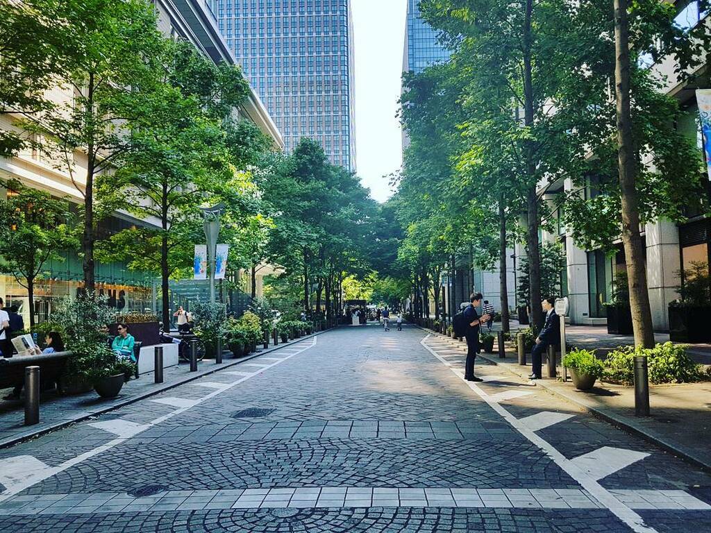 things to do in tokyo station | stroll down nakadori avenue