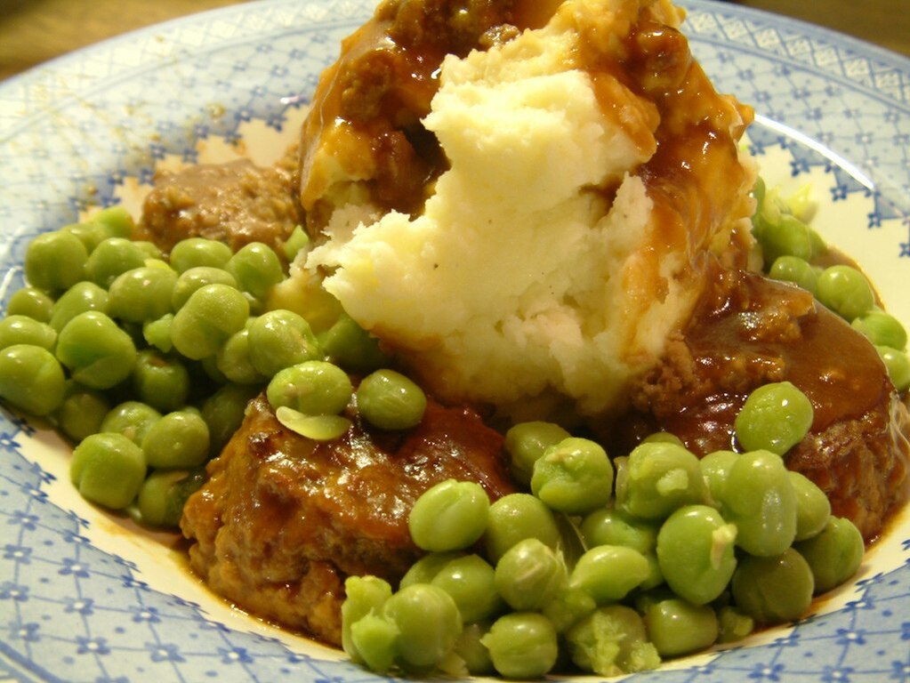 Faggots-and-gravy