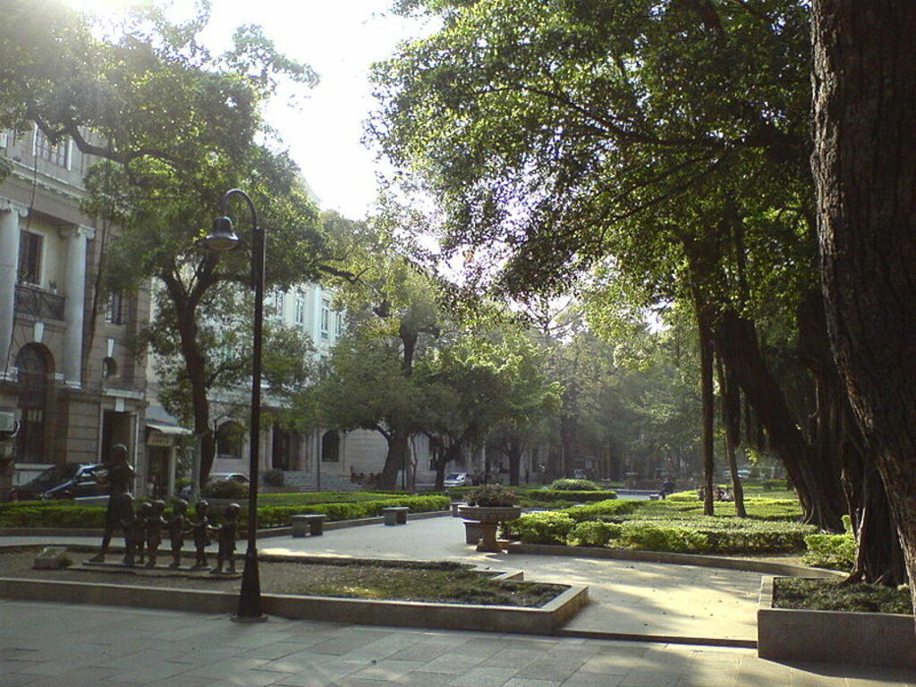 TheCentralOfShamianIsland