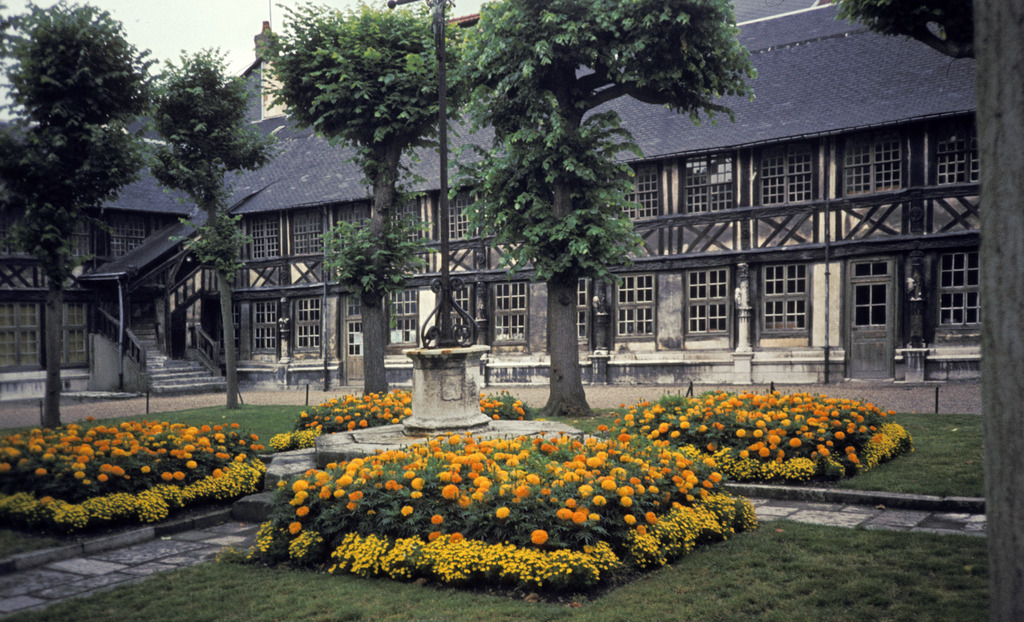 Aître Saint-Maclou - 1986
