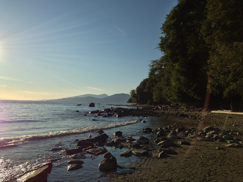 Wreck Beach Trail