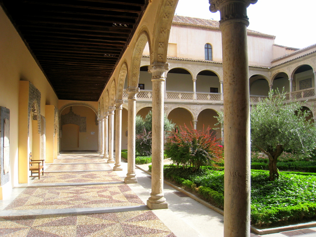 Museo de Santa Cruz, Toledo - couryard 2