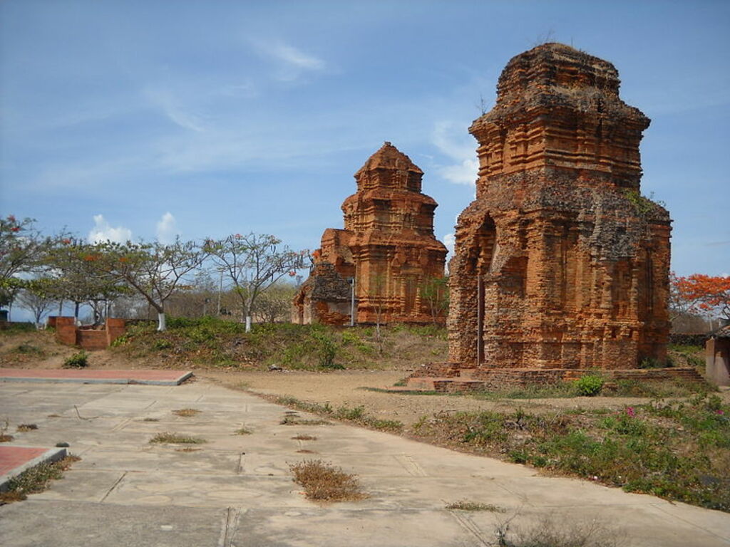 Tháp Po Sah Inu, Phan Thiết, Bình Thuận