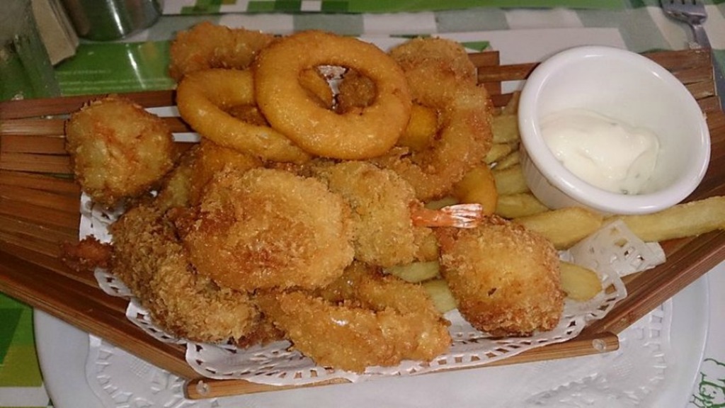 Fried seafood platter