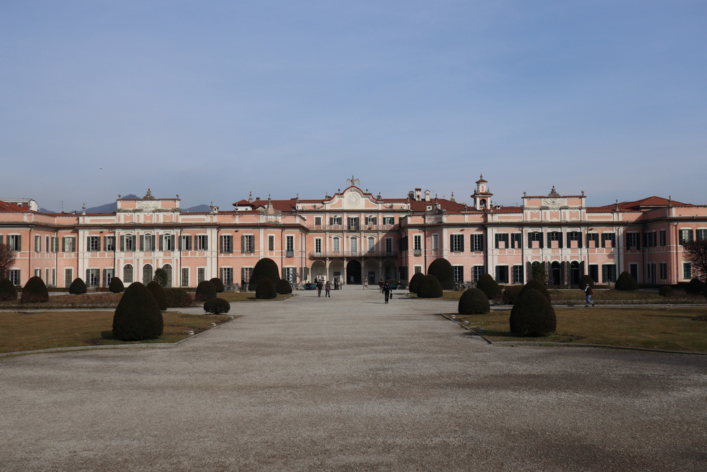 Varese, Palazzo Estense