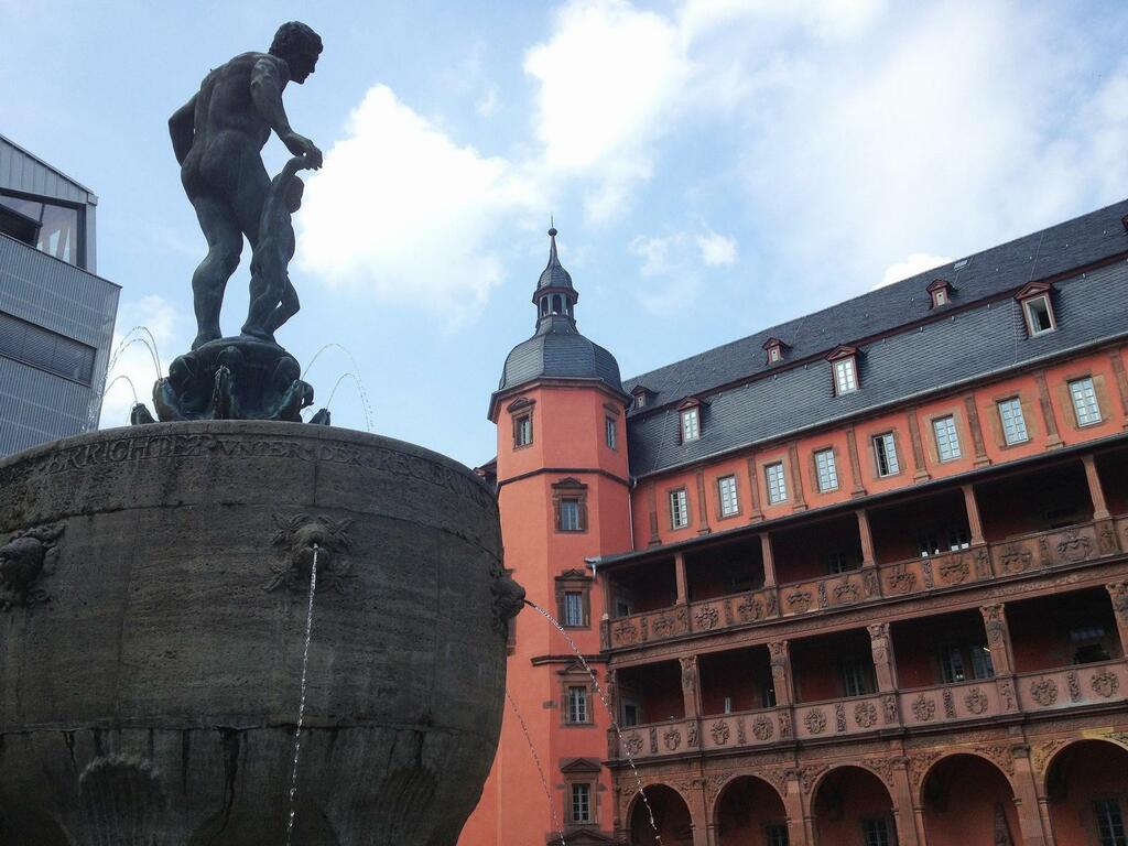 Isenburger Schloss, Offenbach