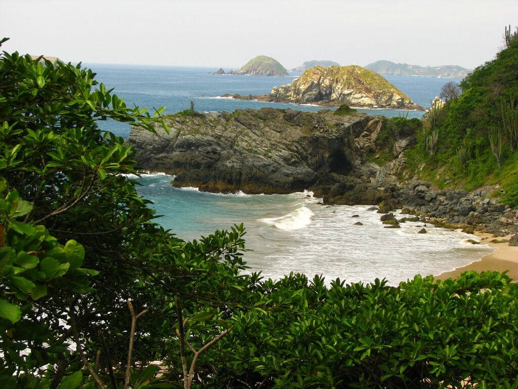 Beach in Ixtapa-Zihuatanejo, Mexico