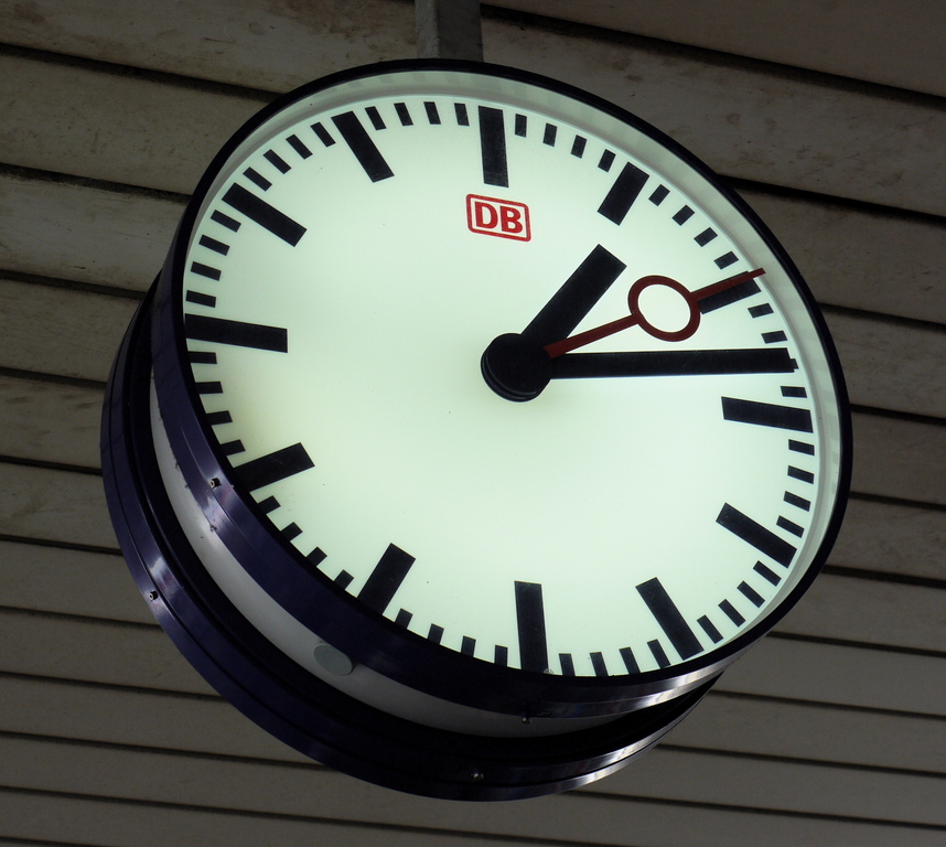 DB station clock, Basel Badischer Bahnhof