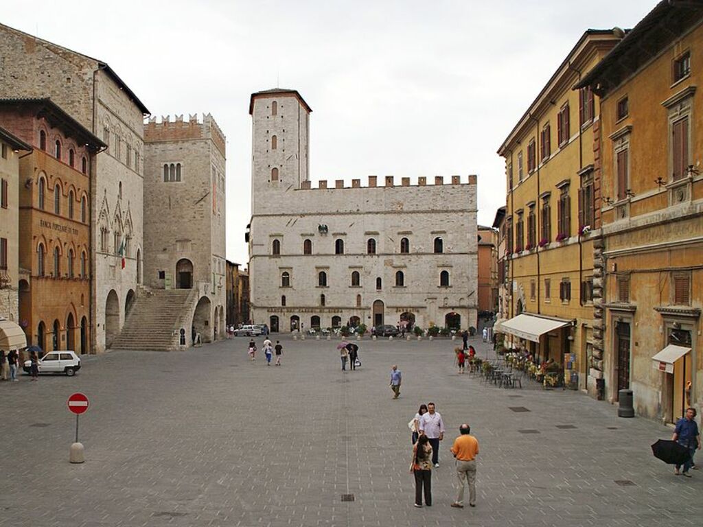 Piazza del popolo, Todi - panoramio