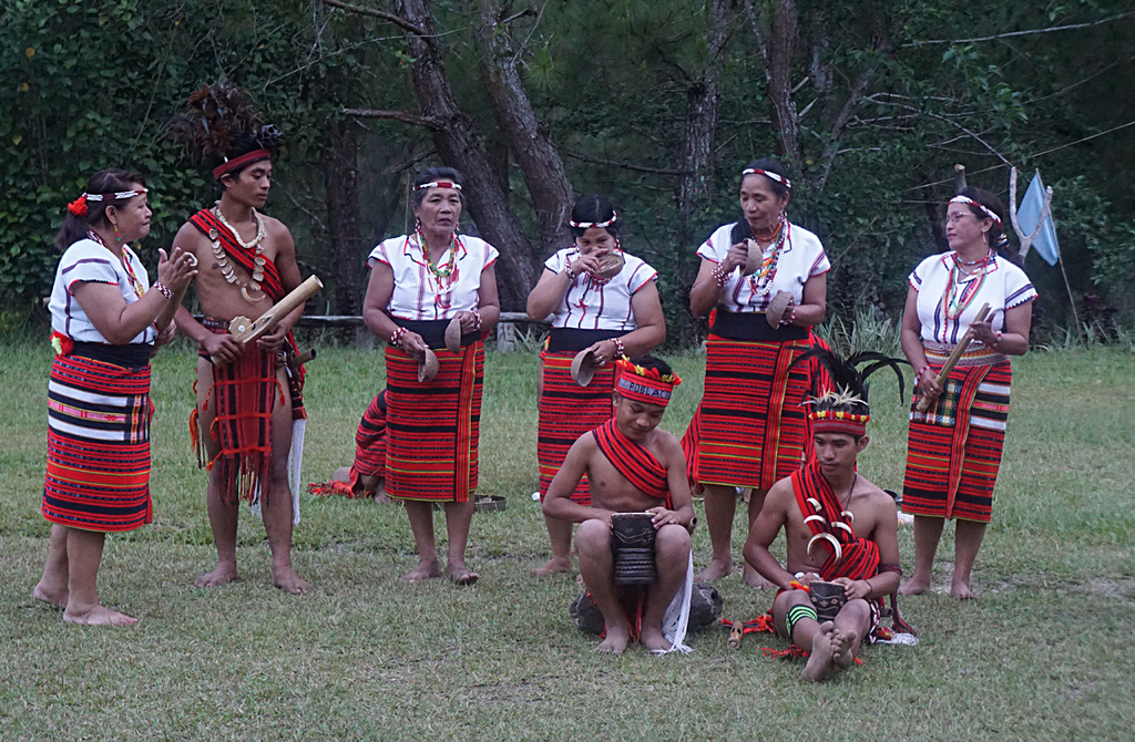 An Ifugao Cultural Show showcases indigenous dances to the sound of gongs. 