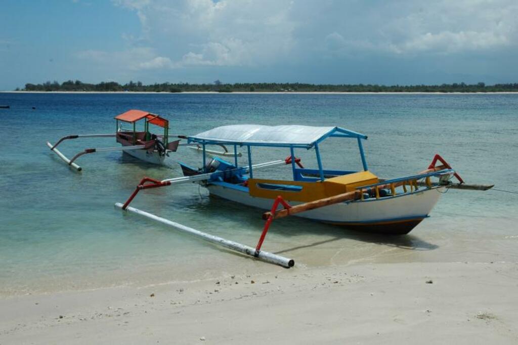 GiliTrawangan Boats