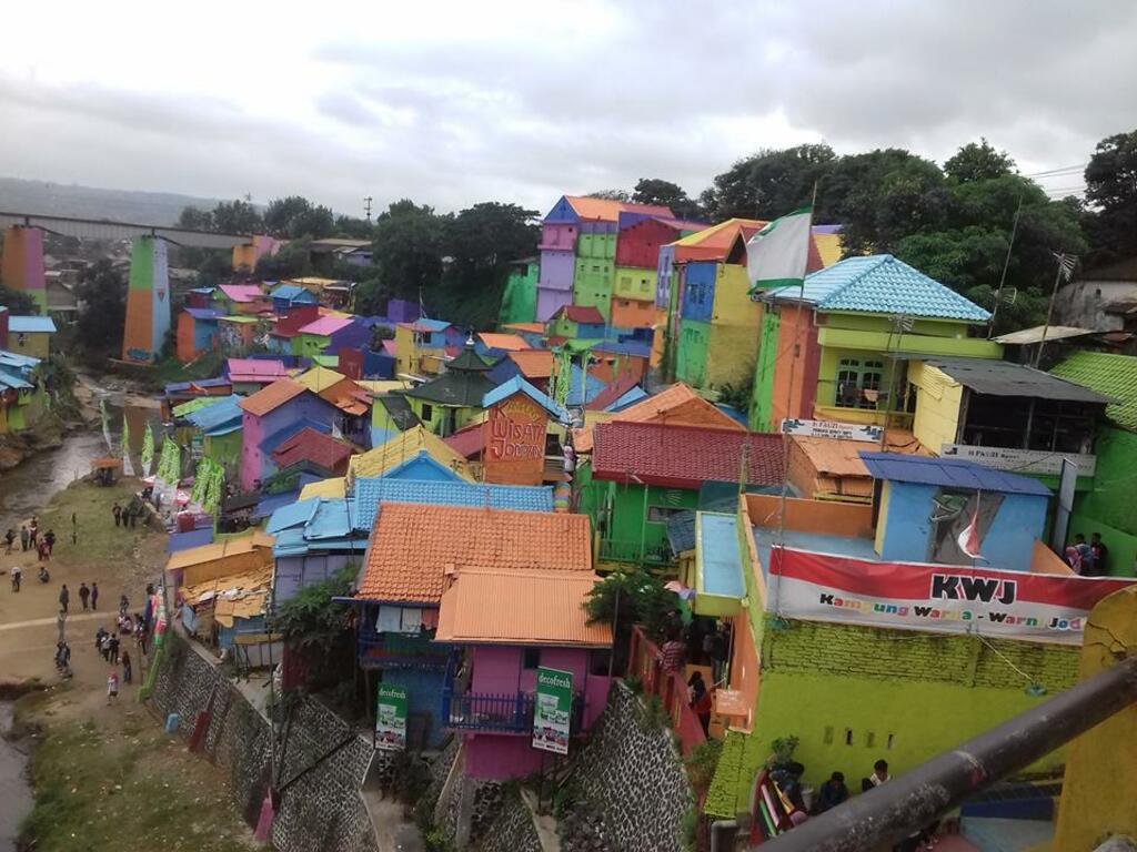 Kampung Warna-Warni