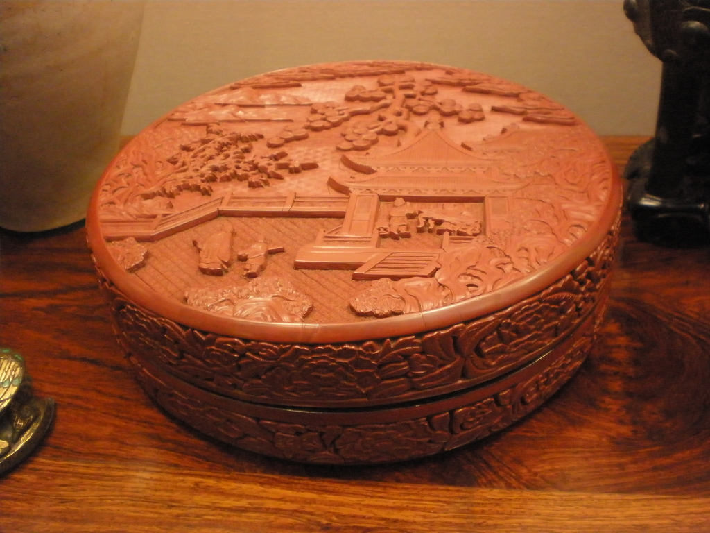 WLA vanda Box Carved lacquer on wood Yongle reign period