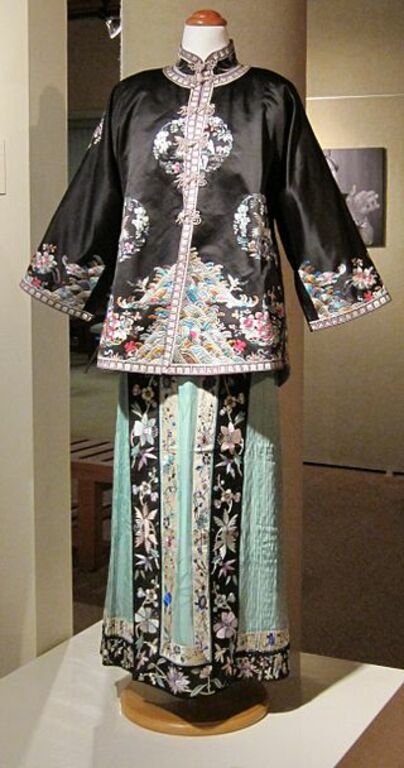Chinese embroidered silk lady's jacket and pleated skirt, c. 1900, East-West Center