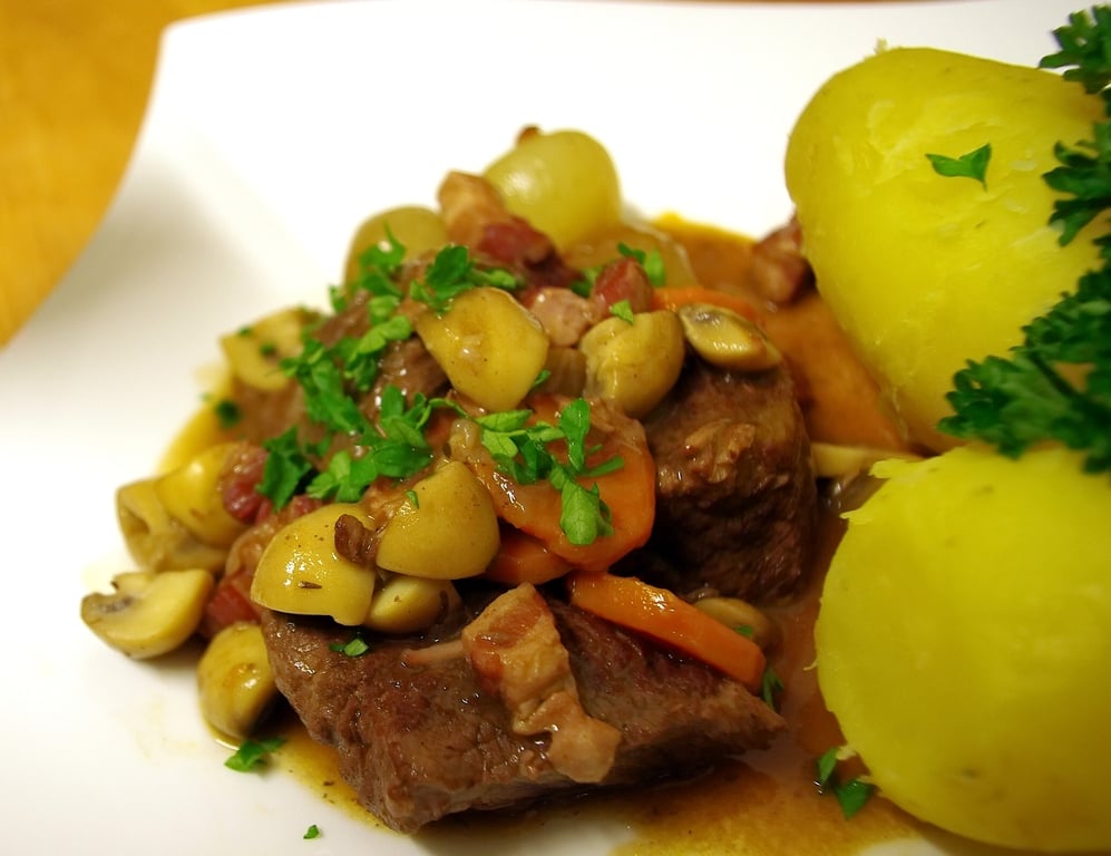 Beef bourguignon-01