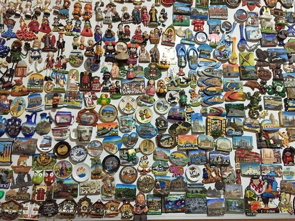 Fridge magnets board