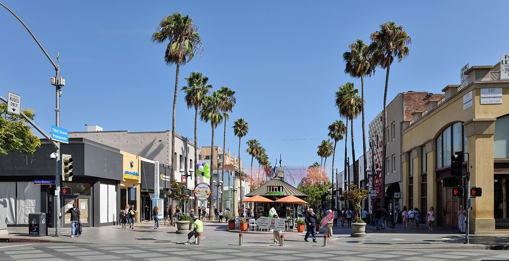 Santa Monica – Third Street Promenade (a) 06 Sept 2017