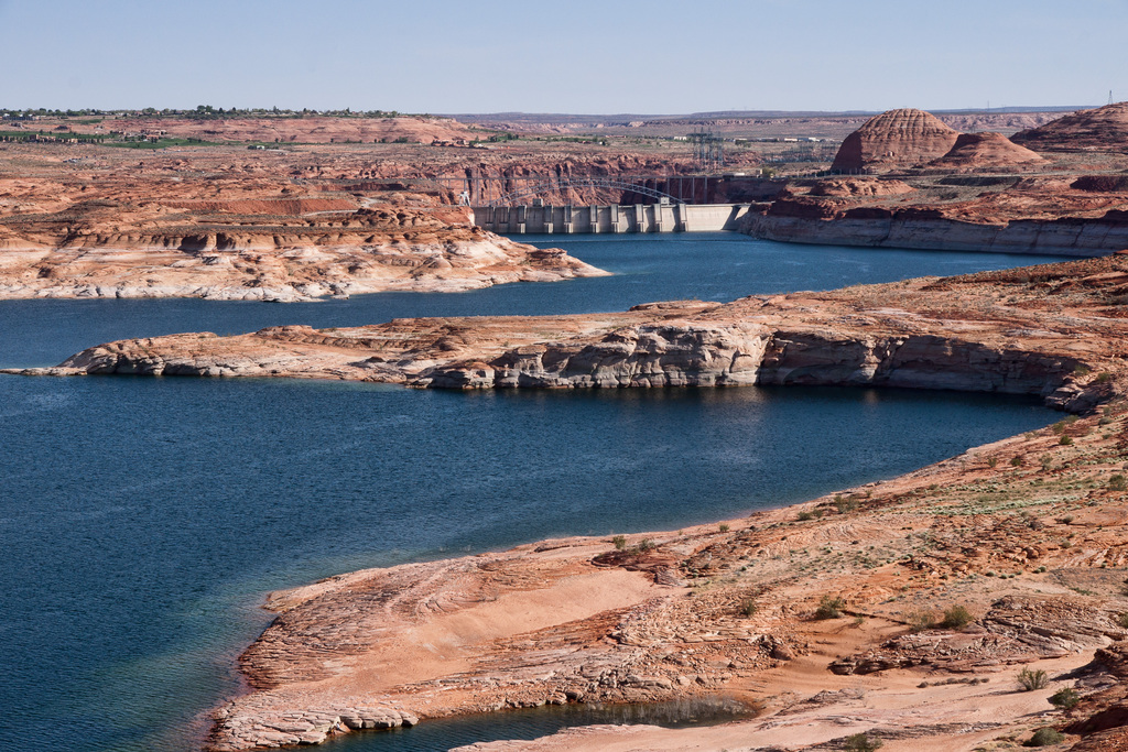 Lake Powell - Glen Canyon Dam