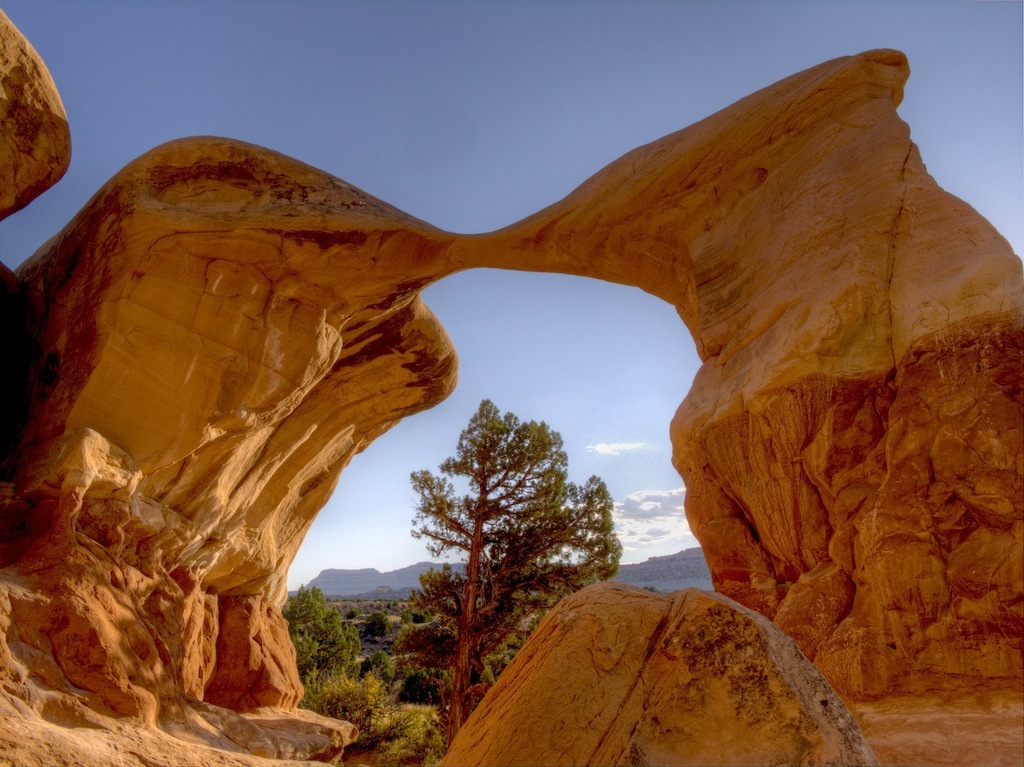 Metate Arch - Grand Staircase-Escalante National Monument