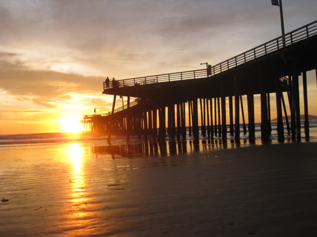 Pismo Pier sunset 018 8x72