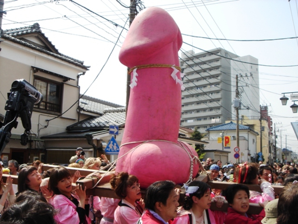 Elizabeth Float Kanamara Festival 2007