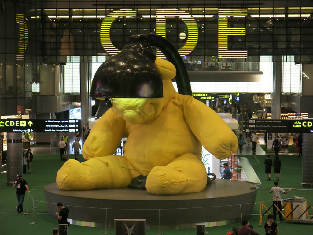 Lamp Bear in Doha