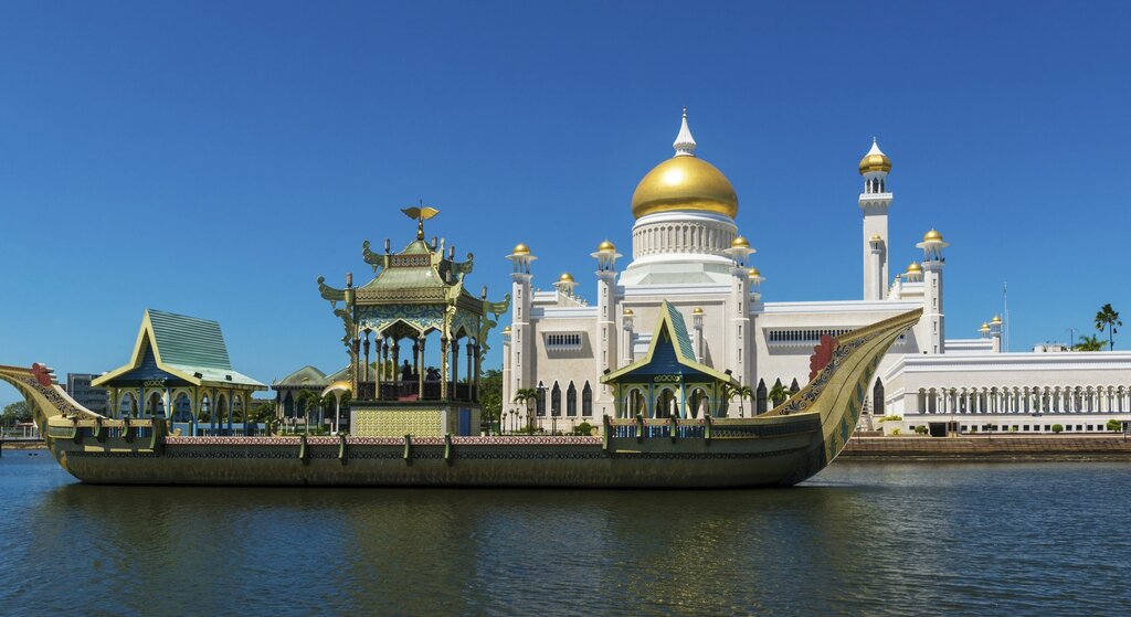 Sultan Omar Ali Saifuddin Mosque