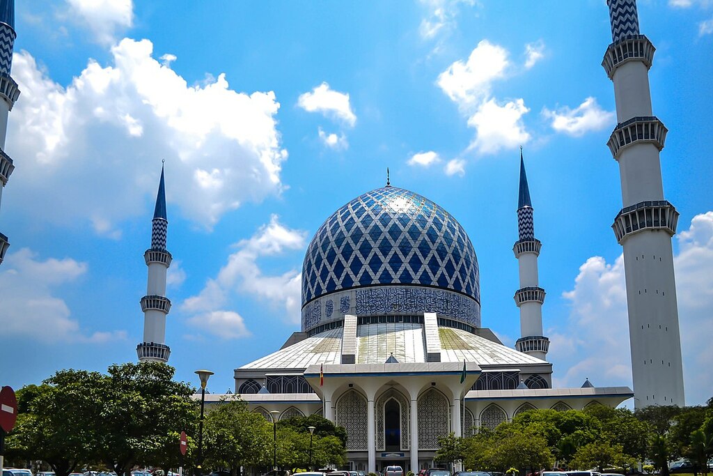 SultanSalahuddinMosque1