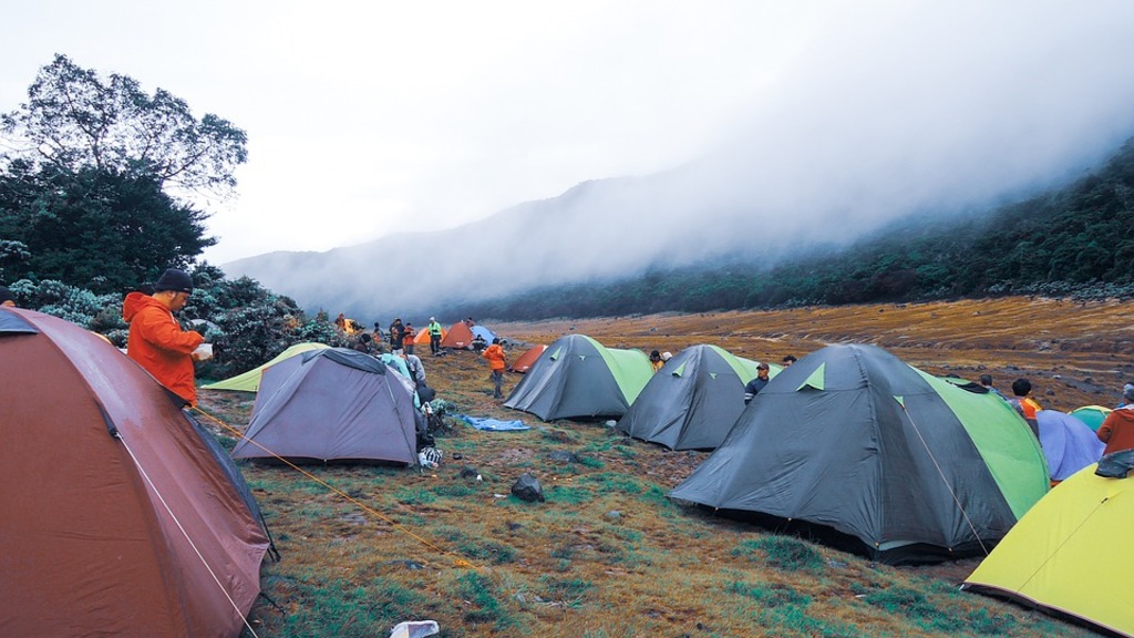 Cloud Tent Camping
