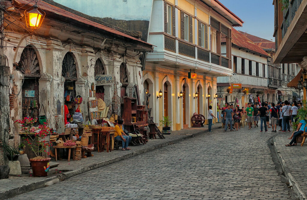 Lucy’s Antique Shop at Calle Crisologo, Vigan 