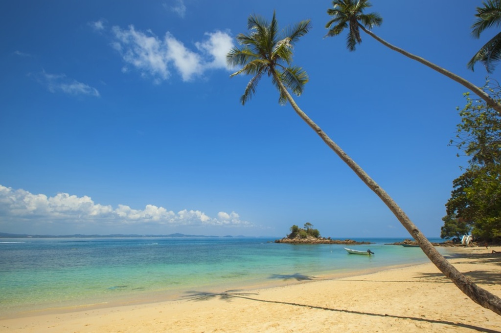 Explore the other islands Bora Bora has to offer