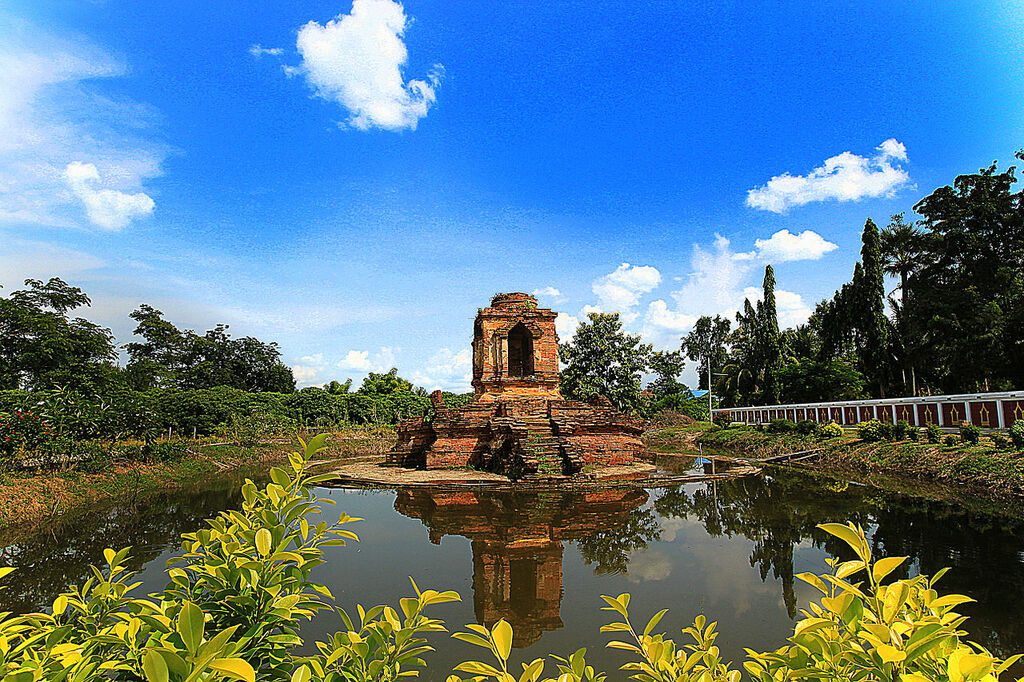 Wat Ko Klang (Ancient Ubosot)