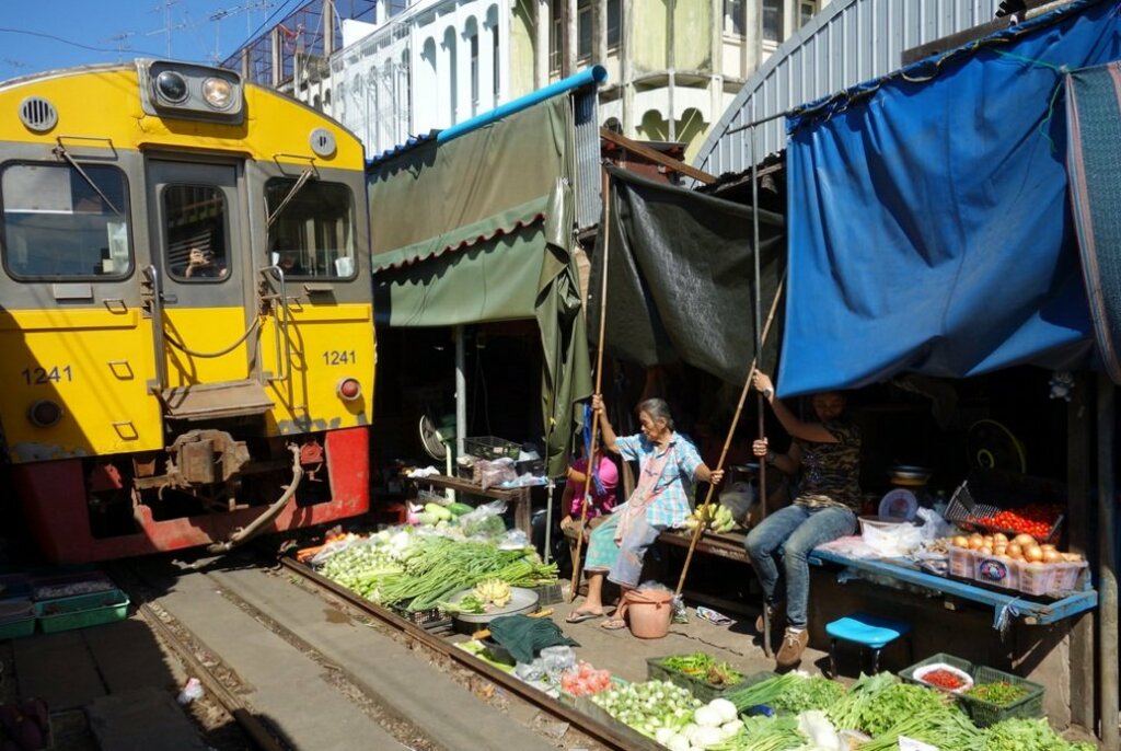 สถานีรถไฟแม่กลอง