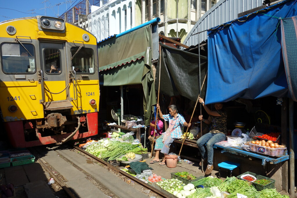 Maeklong Railway (9394213822)